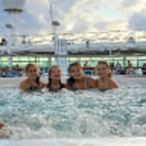 Meet your Posher, Mia